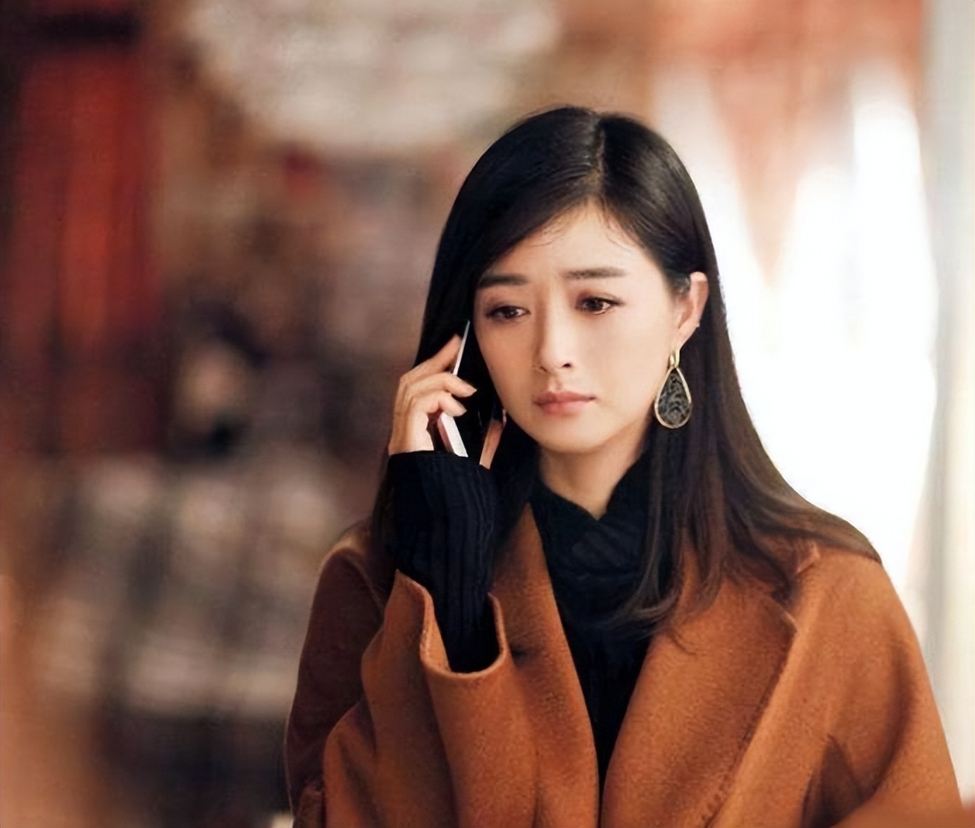 美女老板俞优静：卷走1.5亿逃往非洲，只因弟弟嗜赌如命？终覆灭