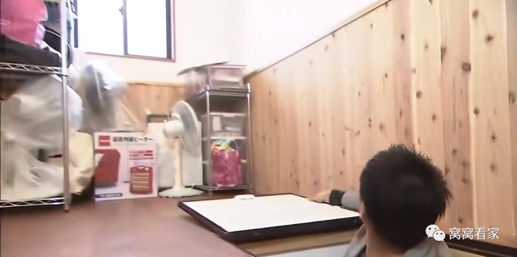 蜗居在16m²的小房子只为白嫖迪士尼烟花!一家四口家装7处机关