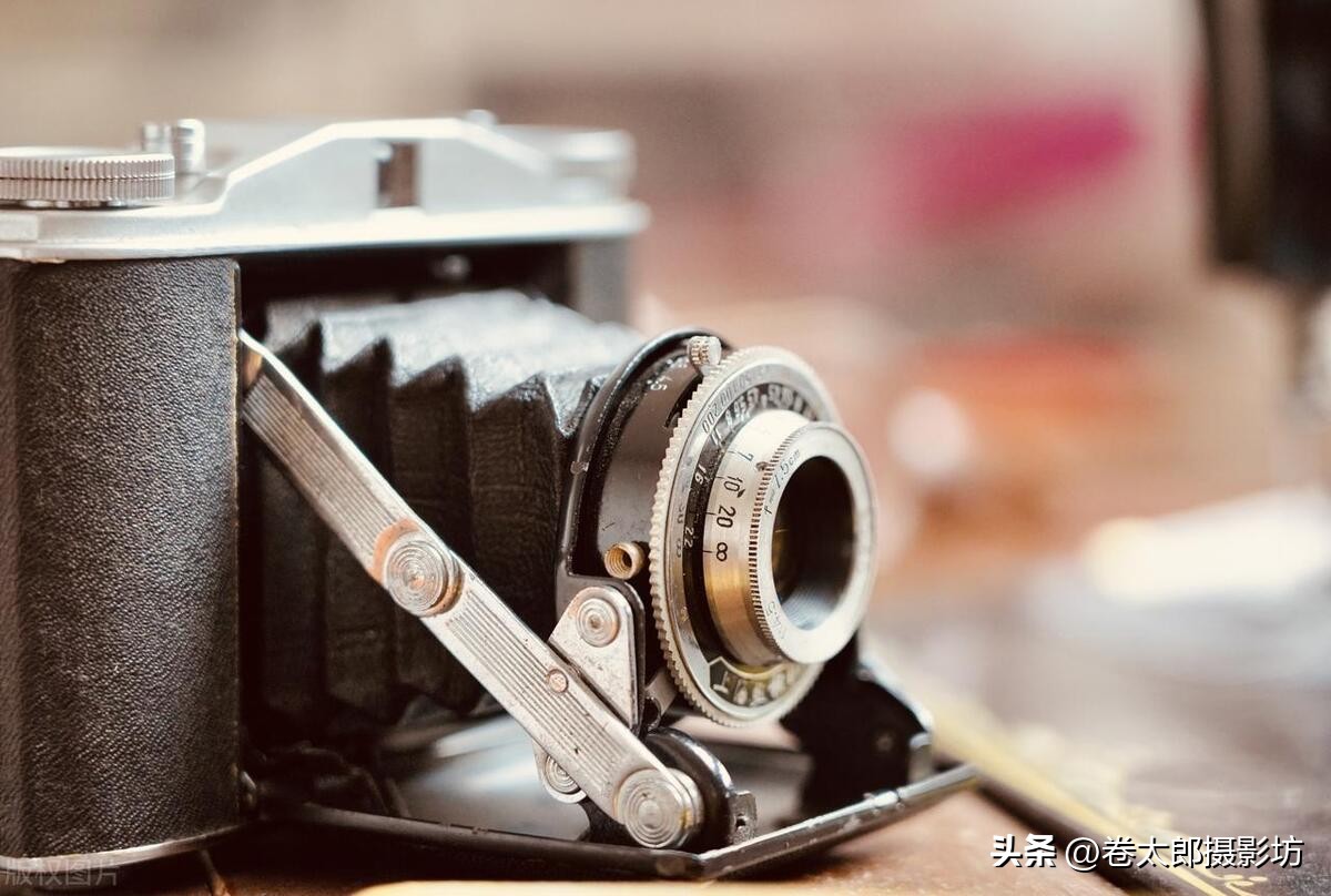 使用的摄影器材都是用哪个品牌,好点的摄影器材有哪些品牌