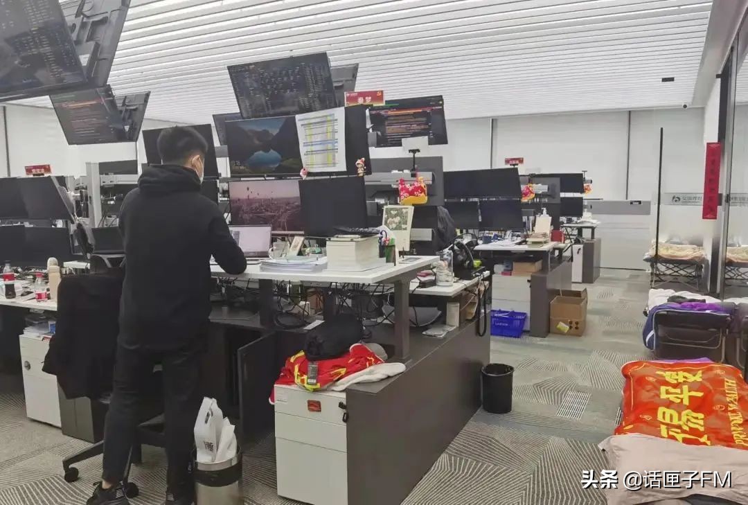 永不停歇的陆家嘴金融城,安静的陆家嘴