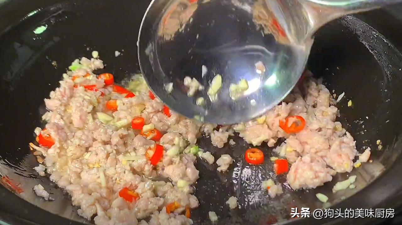 五花肉粉丝炖白菜怎么做好吃 (粉丝炖白菜豆腐的做法)