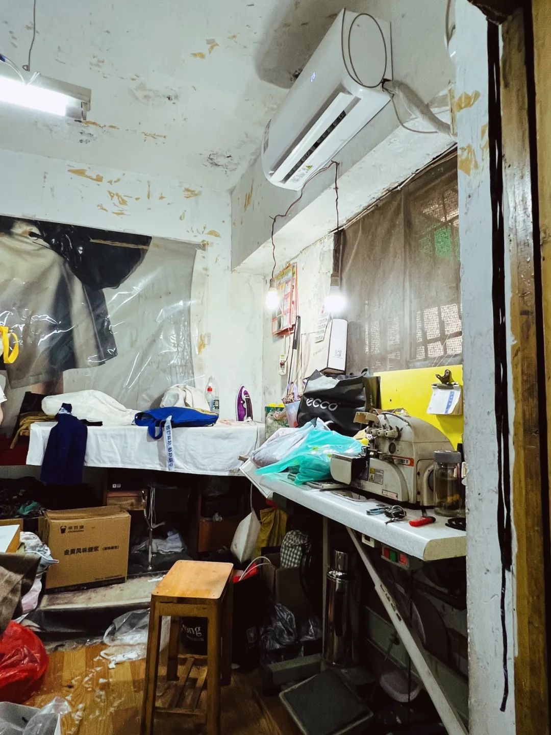 步行街缝纫店,街边缝纫店