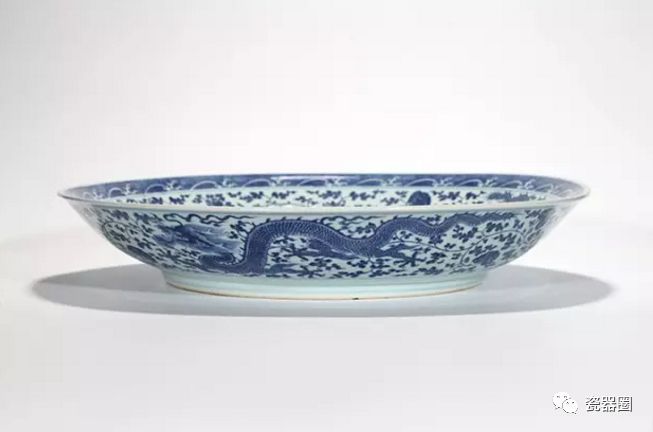 大清嘉庆香草龙纹官窑盘,清三代瓷器龙纹特征