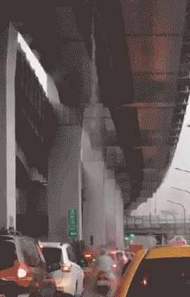 女朋友是不是平胸怎么验,被说平胸怎么安慰自己