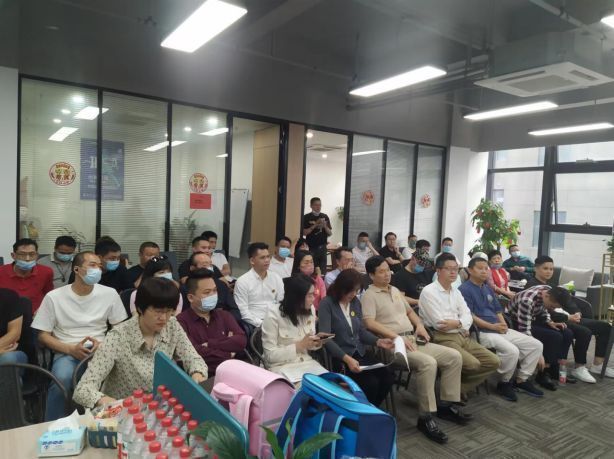 博士茶馆创始人,博士茶馆张铭照片