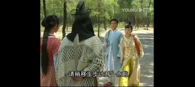 小男孩穿着耐克鞋,小男孩穿耐克80万鞋子视频