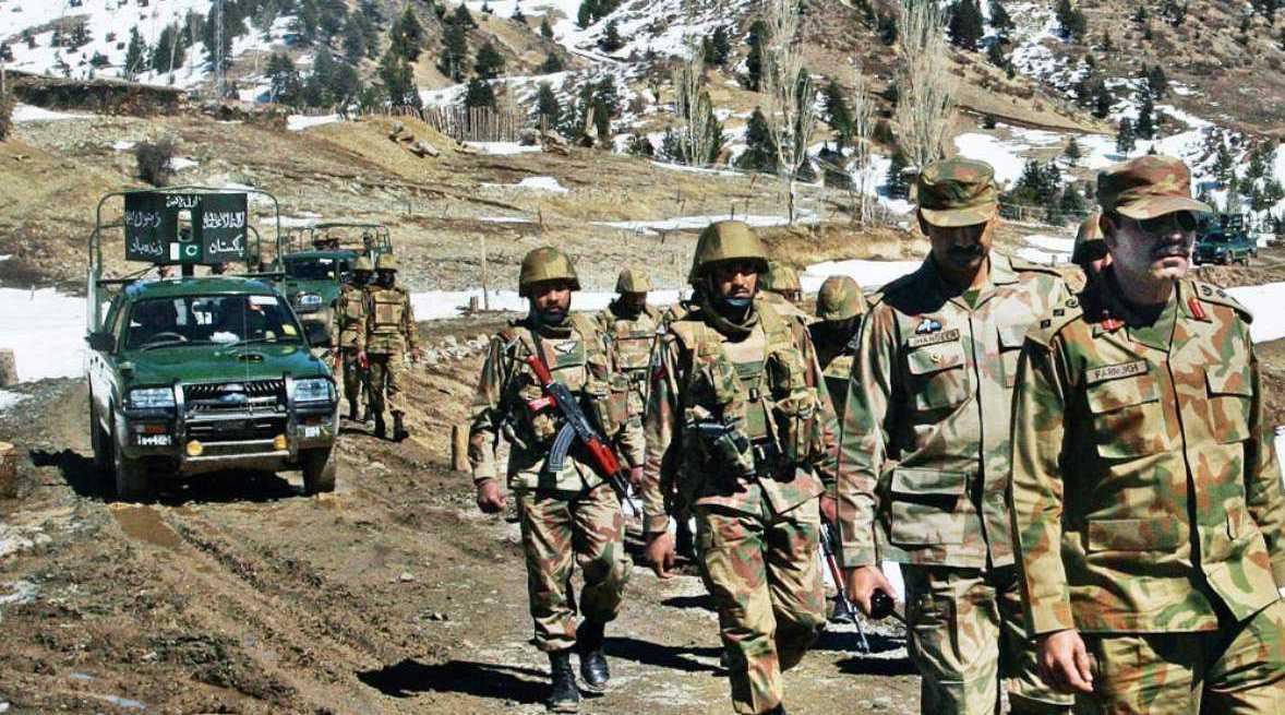 尼泊尔为啥没被印度征服,被印度三面包围的尼泊尔视频