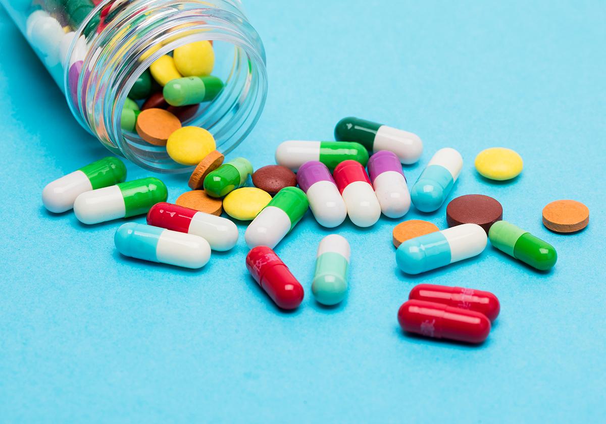 抗生素和消炎药有何区别,抗生素和普通消炎药有什么区别