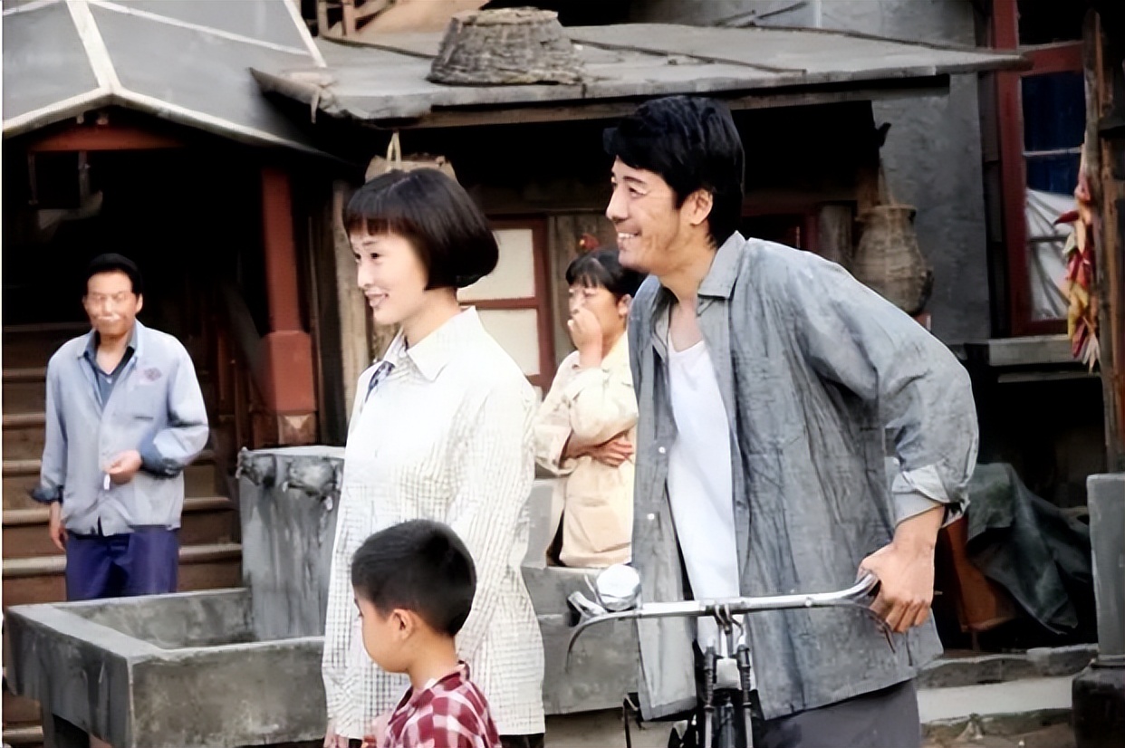 “白玉兰奖”吴越:给中风父亲安装家庭电梯,她的单身是父亲的痛