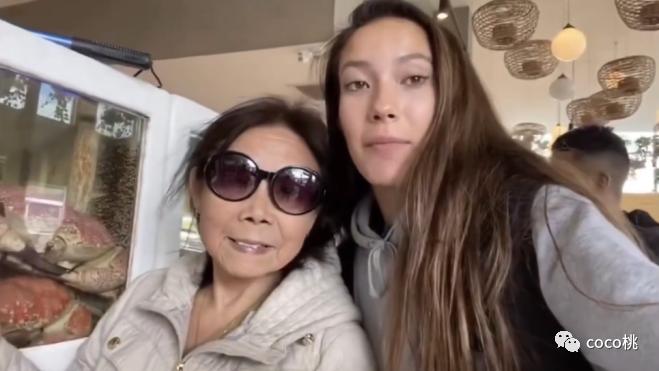 谷爱凌三天连夺两冠视频,谷爱凌3天连夺2冠领奖