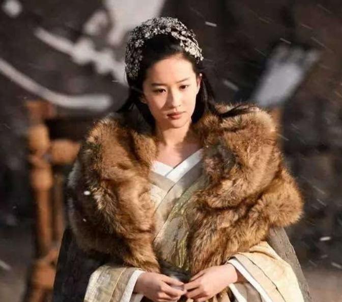 在欧洲，被视为王室象征的皮草，其实在红楼梦中，还很常见