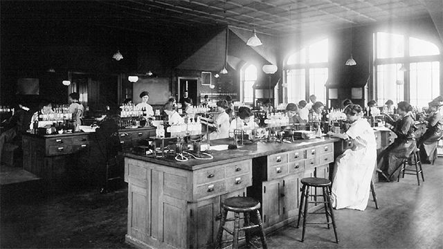 著名的七姐妹成员之一，唯一开设工程课程的女校，——史密斯学院