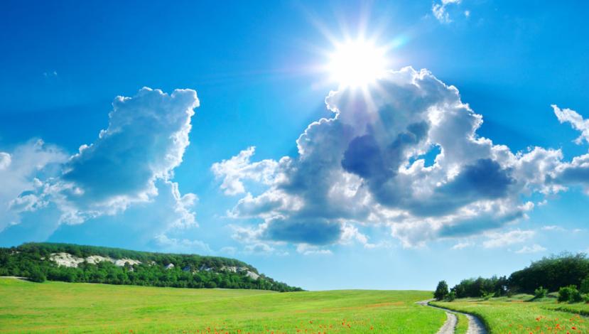 不堪入目，杭州女大学生地铁“奴性”事件遭疯传，网友：震碎三观