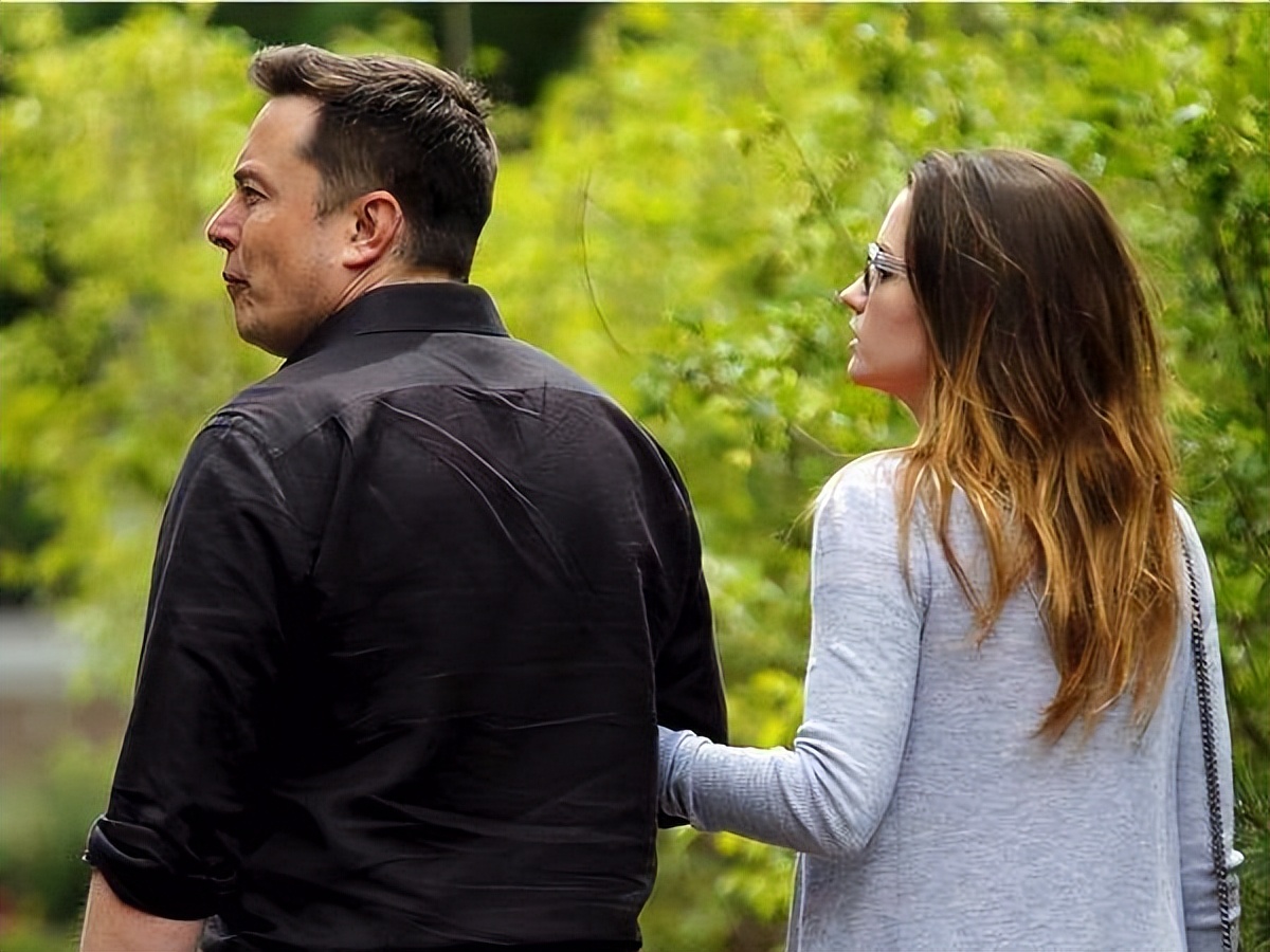 马斯克人生经历图片,马斯克的最新情感状况