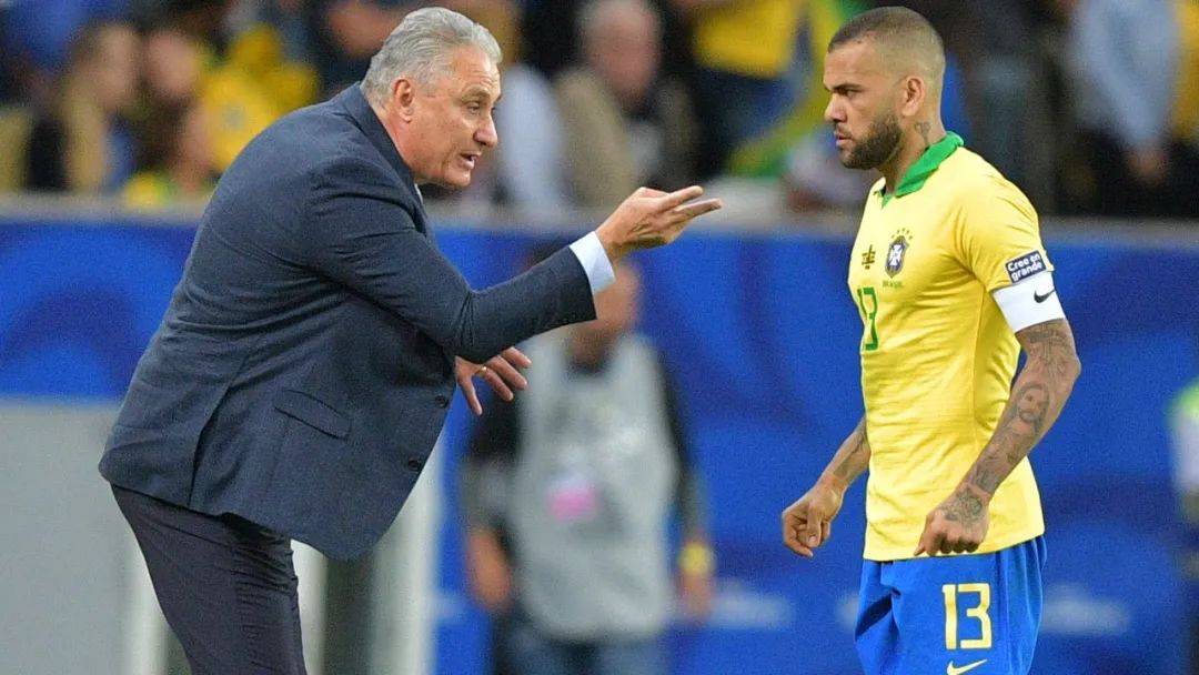 桑巴军团已列阵，从“边缘国脚”看懂巴西队