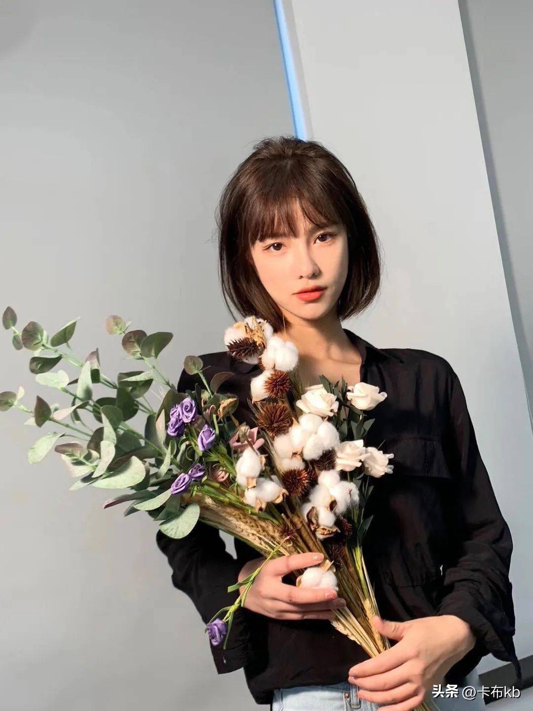 只有谦卑才能衬托高贵,细节见人品谦卑藏高贵