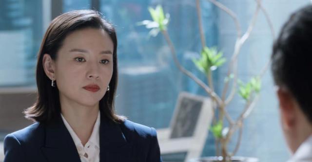 条件不符就别演“*妇情**”了,43岁董洁告诉你,什么是教科书式撩汉