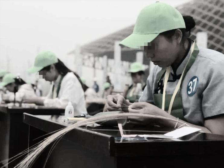 广东色贪女市长李启红：敛财1983万，为独占女婿将女儿逼成精神病