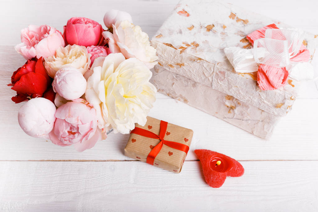 祝福生日文案超长60字左右,祝朋友三十岁生日祝福语文案