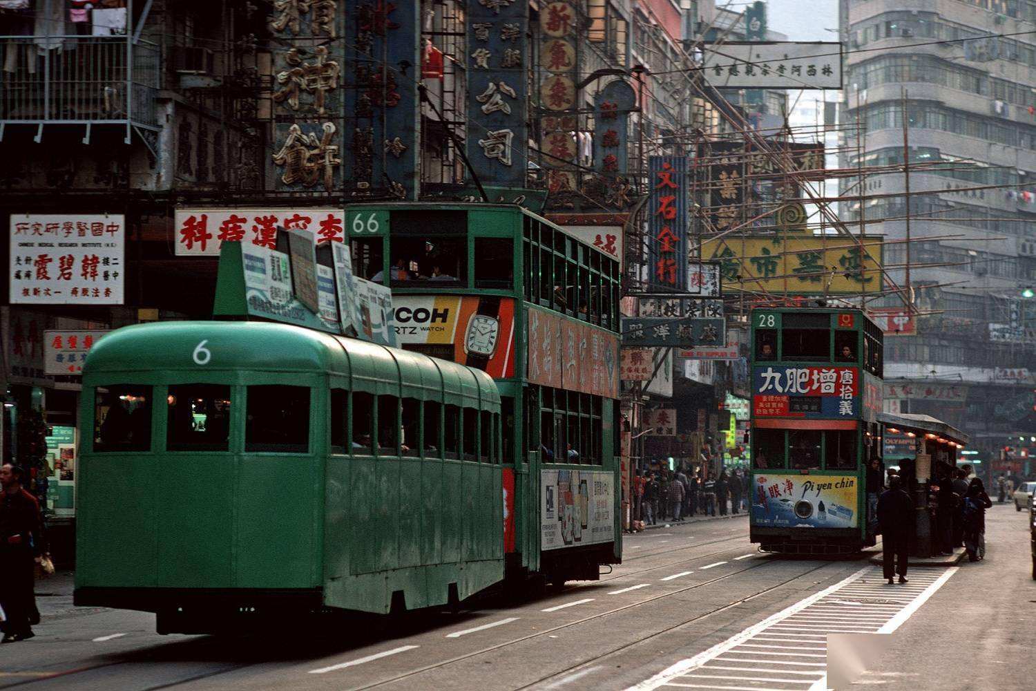 香港富婆60岁扎双马尾，只为等被绑丈夫，死后800亿遗产无人继承