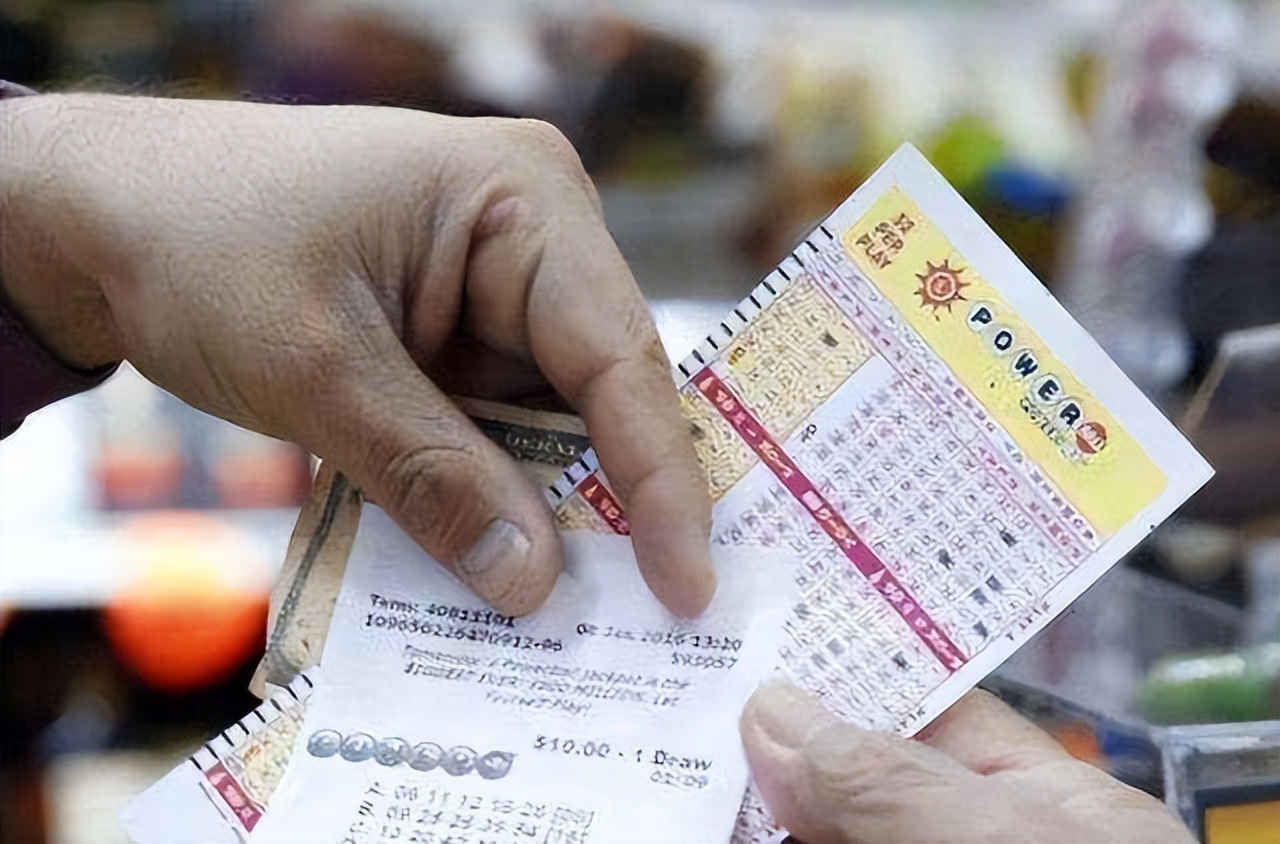 彩票机选买一注和买十注的区别,彩票是买一注三倍好还是买三注好