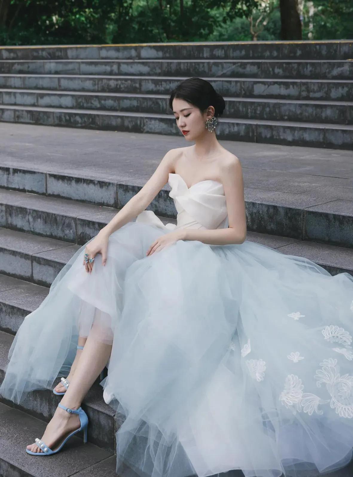 乔欣清纯女孩视频,乔欣清纯风穿搭好美