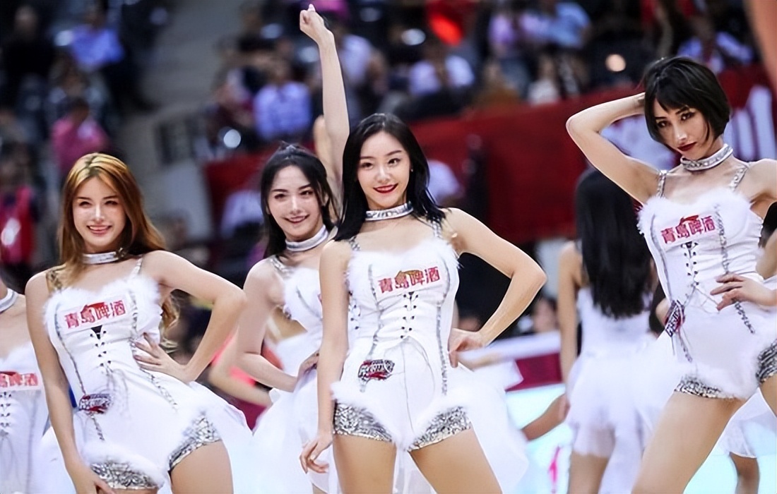 宋小粤和黄逸辉,cba啦啦队黄逸辉vs宋小粤