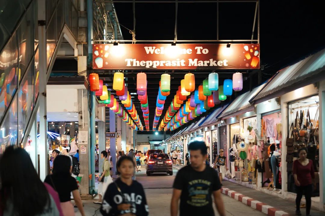 在泰国待了14天,在泰国待了60天