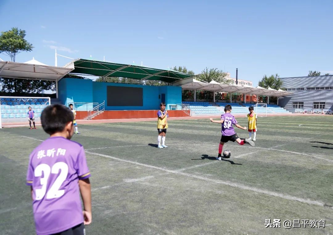 夏令营足球趣味活动,满天星青少年足球夏令营