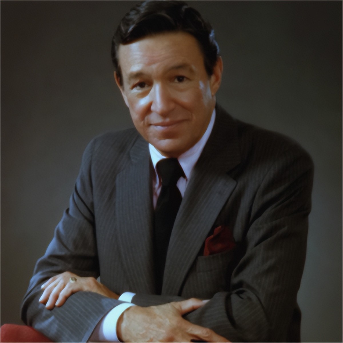 1986年，美国记者采访*小平邓**，看到他抽烟问道：能给我一支吗？