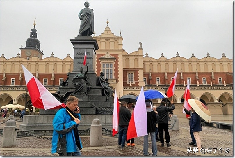 乌克兰难民华沙,乌克兰难民在波兰华沙示威
