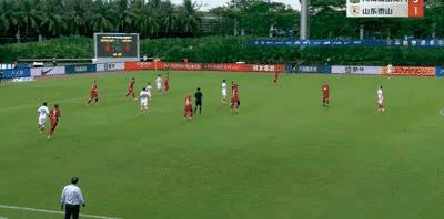 中国足球联赛山东泰山对战河南,山东泰山与河南嵩山足球