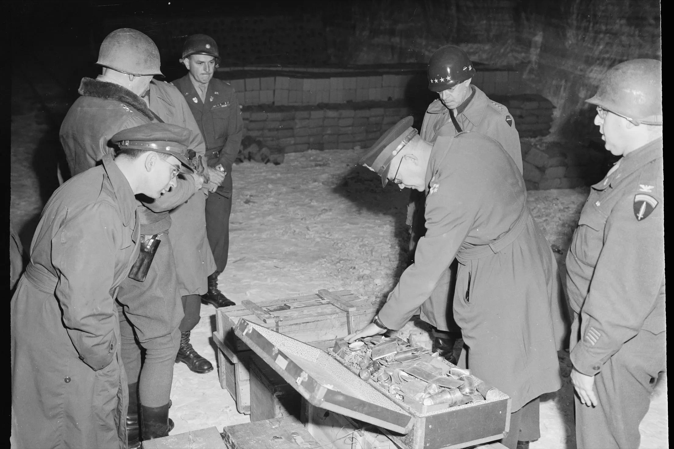 德国中央政府和州政府,德国总理与内政部