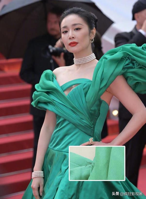 有人穿成玫瑰花，有人真空上阵，戛纳红毯走完了，谁尴尬一目了然