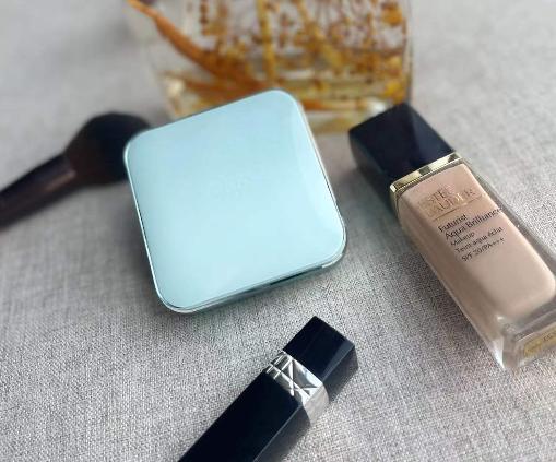 “颜”之有理，aigo移动电源S20000P：一眼动心的女神好物