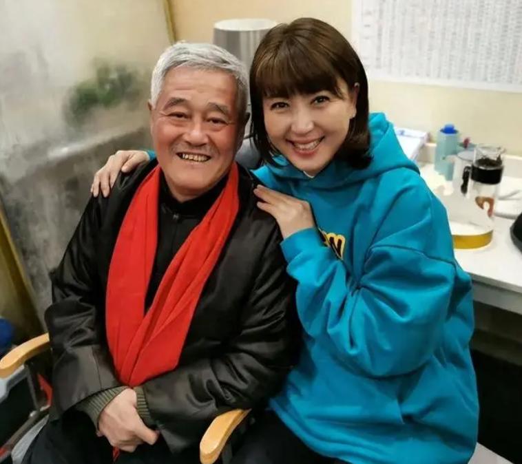 赵本山做错了什么,赵本山跟闫学晶有什么事吗