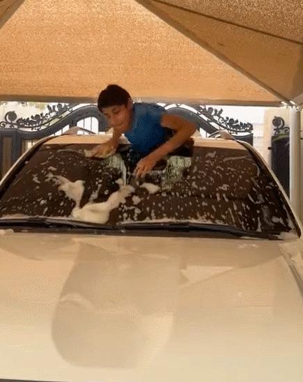 世界杯半身男孩,世界杯上半生少年