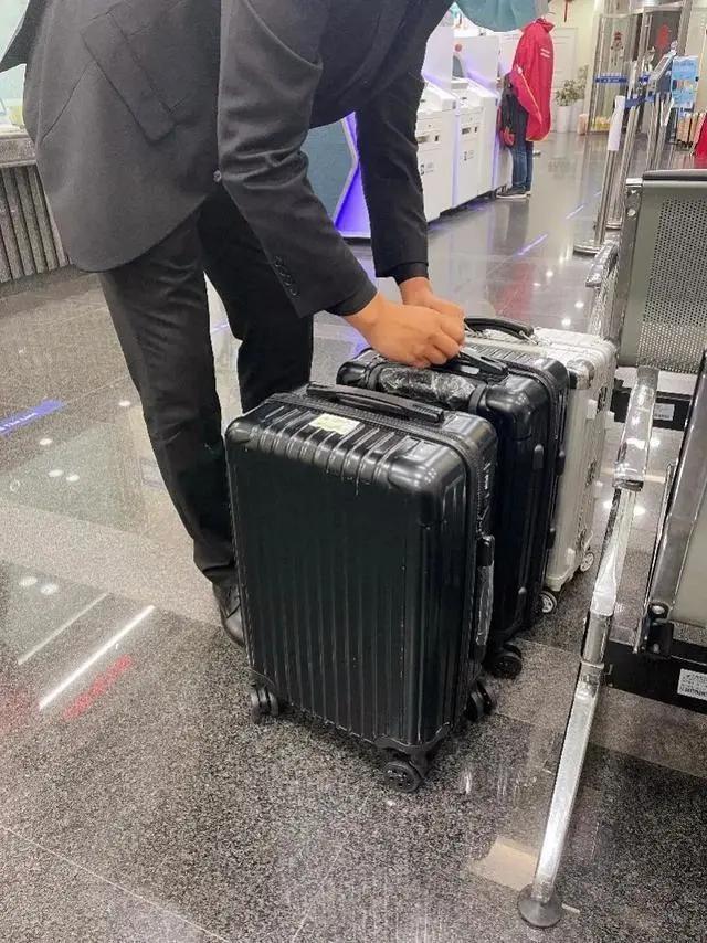 拒收纸币？就算微信、支付宝再方便，法律也不允许