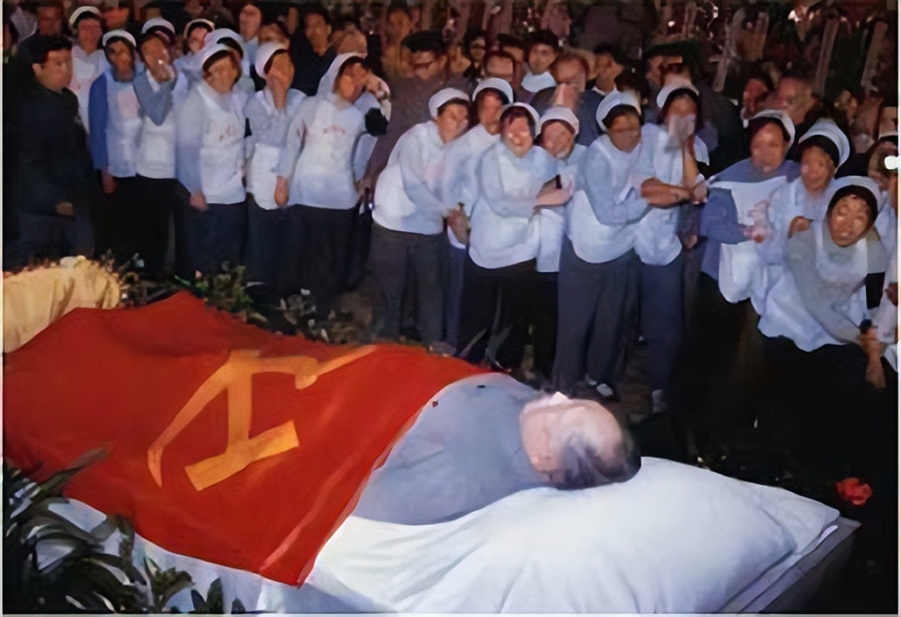 揭秘毛主席水晶棺：纯度达99.9999%，至今已无人能再做