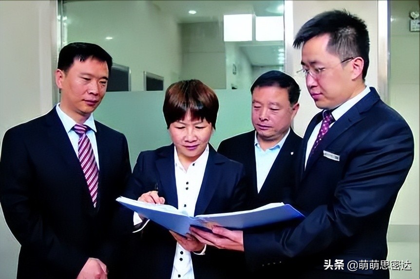 无所不能黑卡有多牛,全球唯一千亿额度黑卡