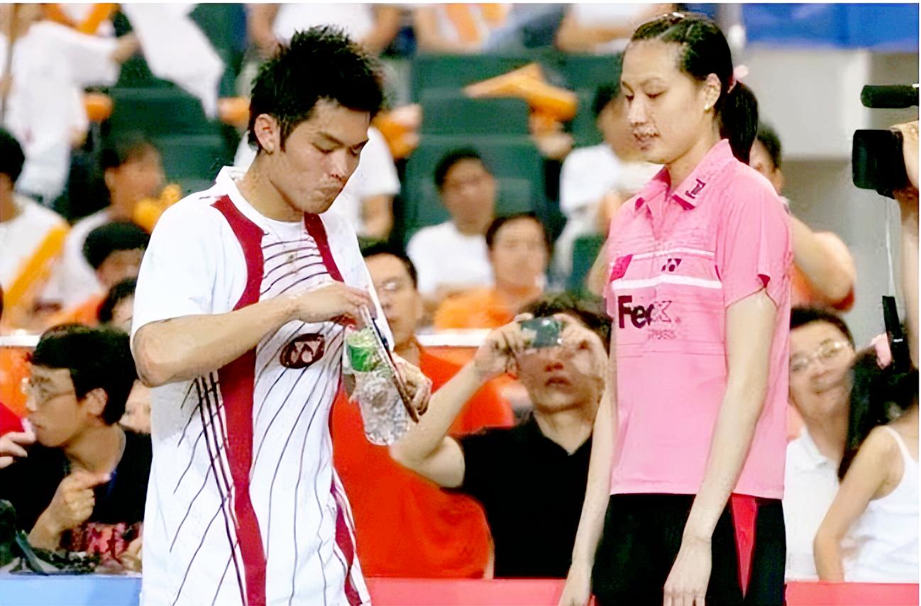 林丹生涯赚了多少钱,林丹当了多久的世界第一