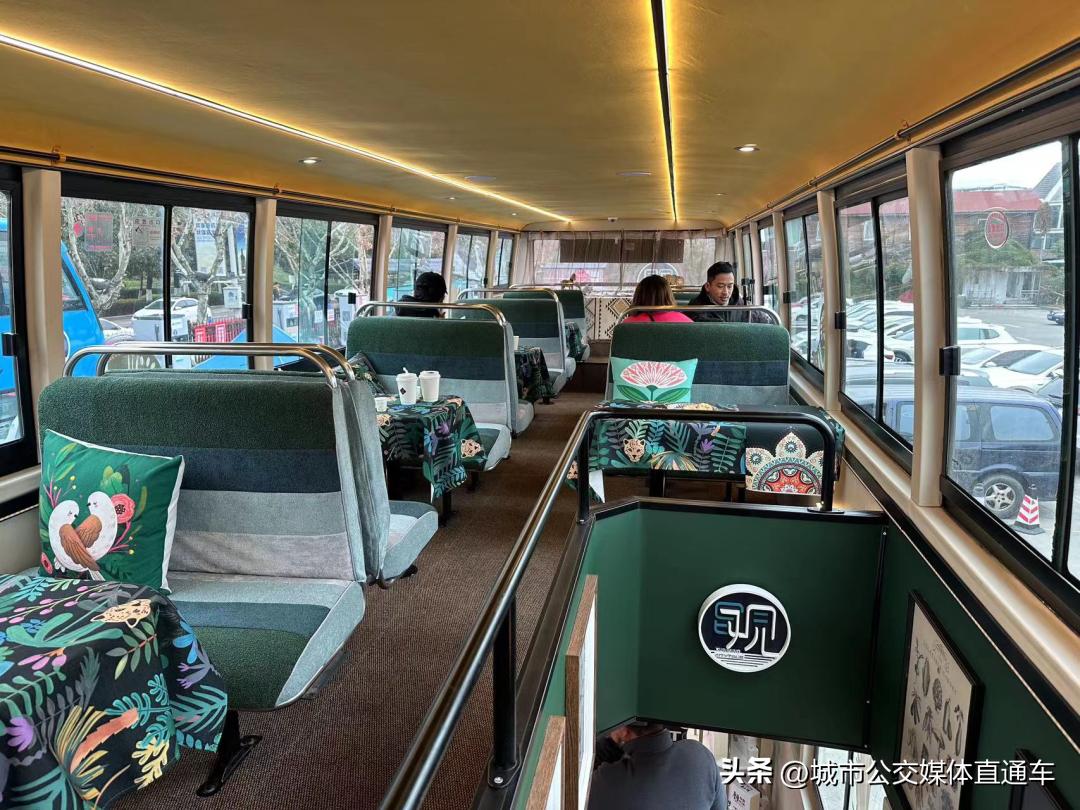人见人爱的城市,人见人爱的公交车片段