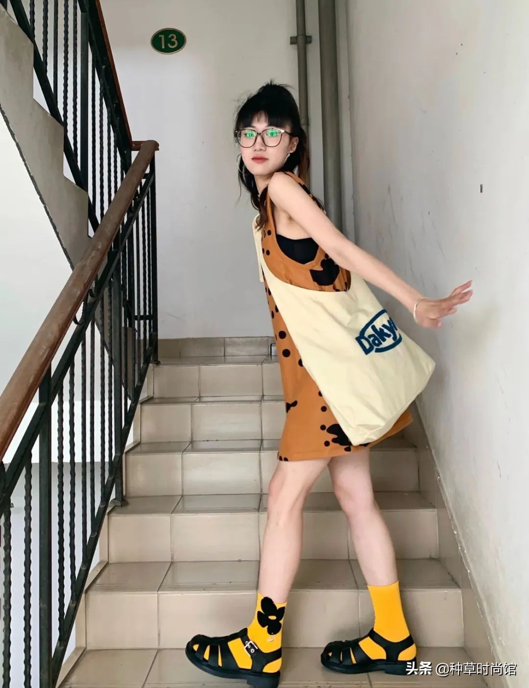女凉鞋新款2022爆款百搭网红,裙子凉鞋2020