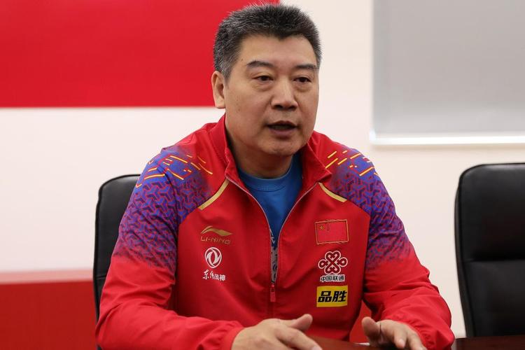 刘国梁让王楚钦解说马龙和孙颖莎,刘国梁任命队长