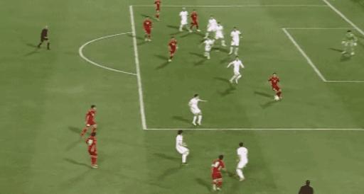 国足1比3负越南明星点评,国足1:3输越南球迷反应