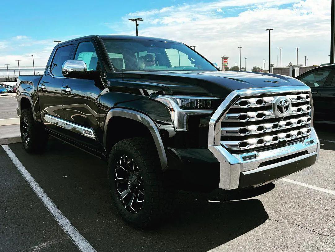 丰田坦途是皮卡还是乘用车,丰田坦途皮卡升顶越野房车