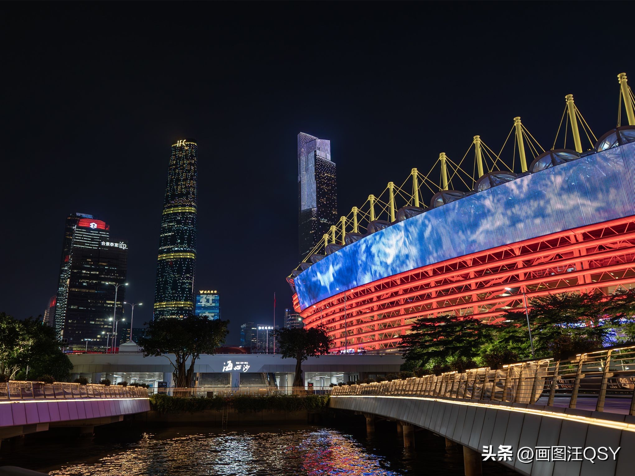 技术不够装备来凑，索尼ZV-E1真定位新手？Vlog初学者心得分享