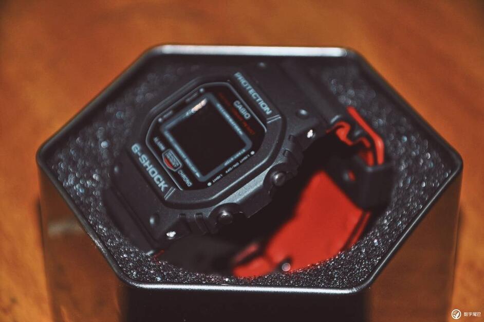 卡西欧g-shockgm-2100怎么调表,入门级卡西欧g-shock腕表