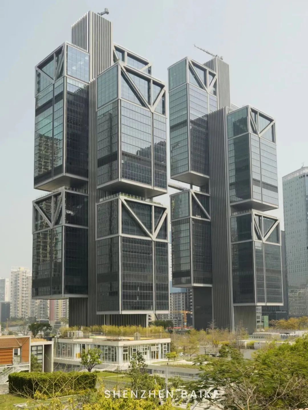 没想到这个设计公社里，还藏了个“小欧洲”和“魔法阵”——