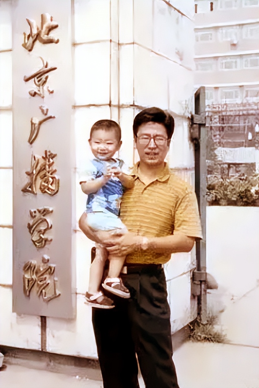 白岩松与妻子共事20多年,白岩松镇江女婿